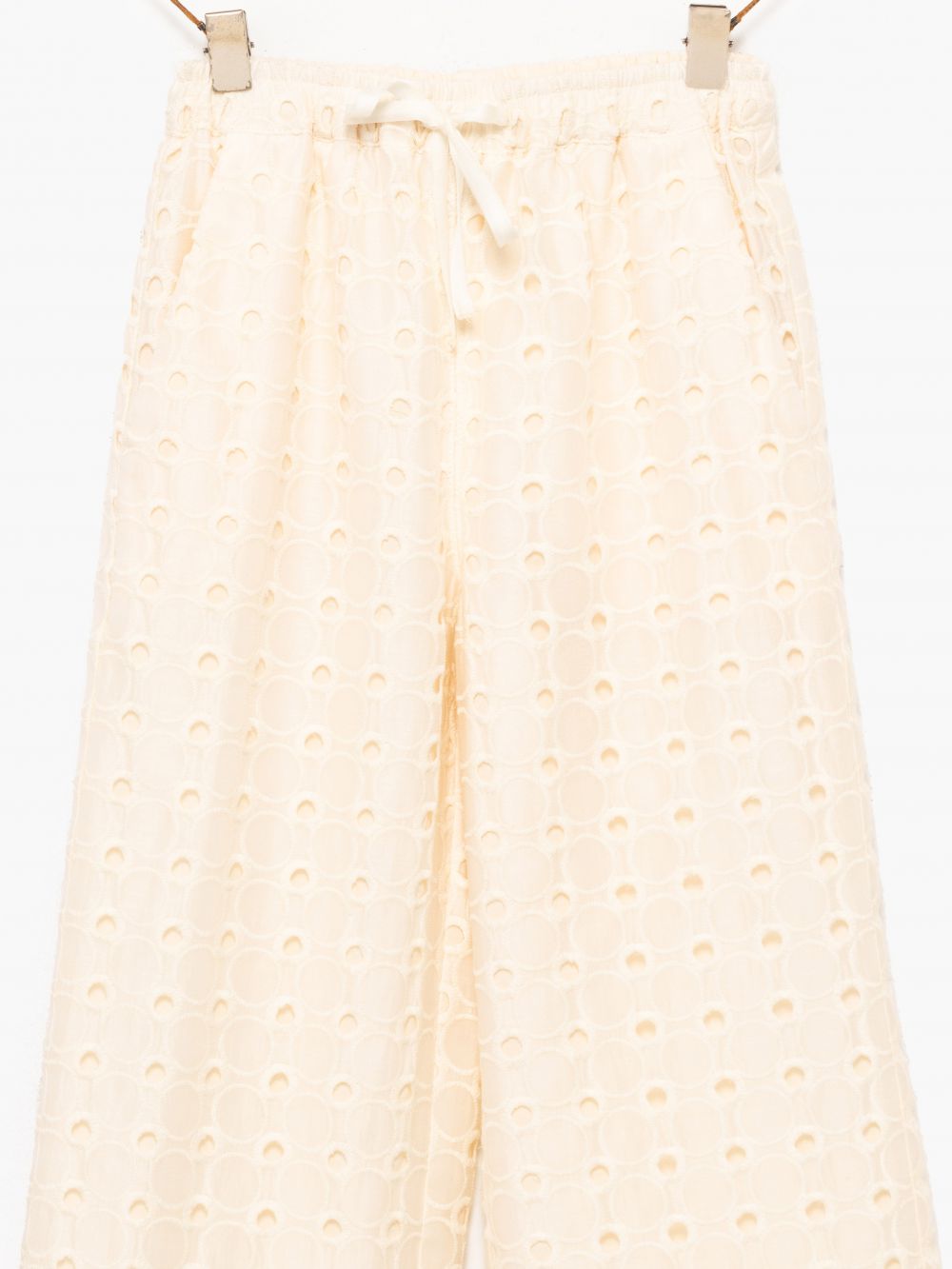 מכנסיים רקמות