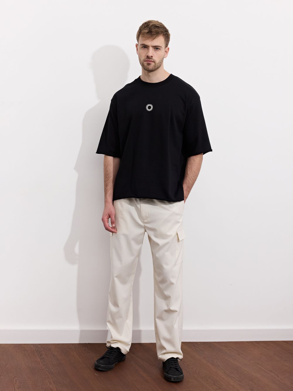 מכנסיים ארוכים עם כיסי צד