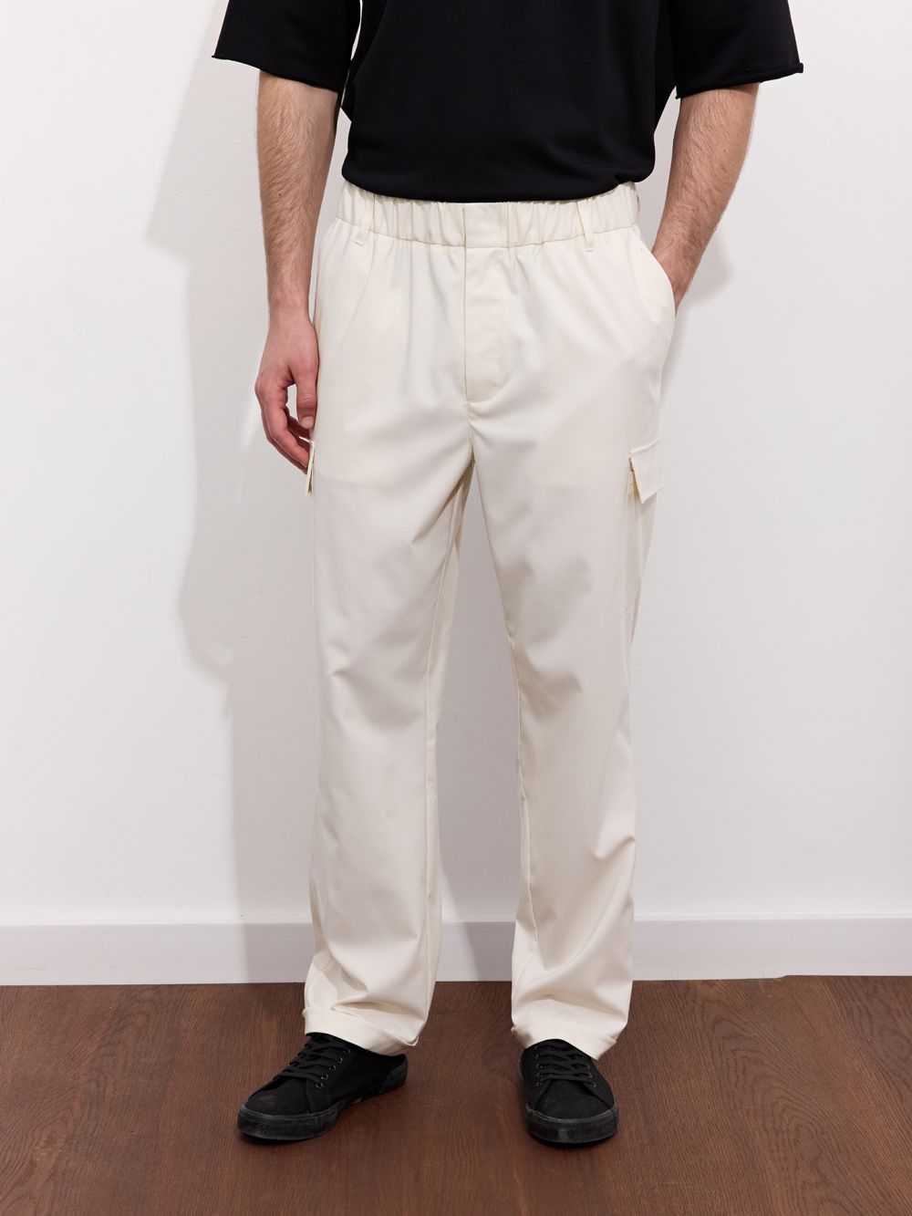 מכנסיים ארוכים עם כיסי צד