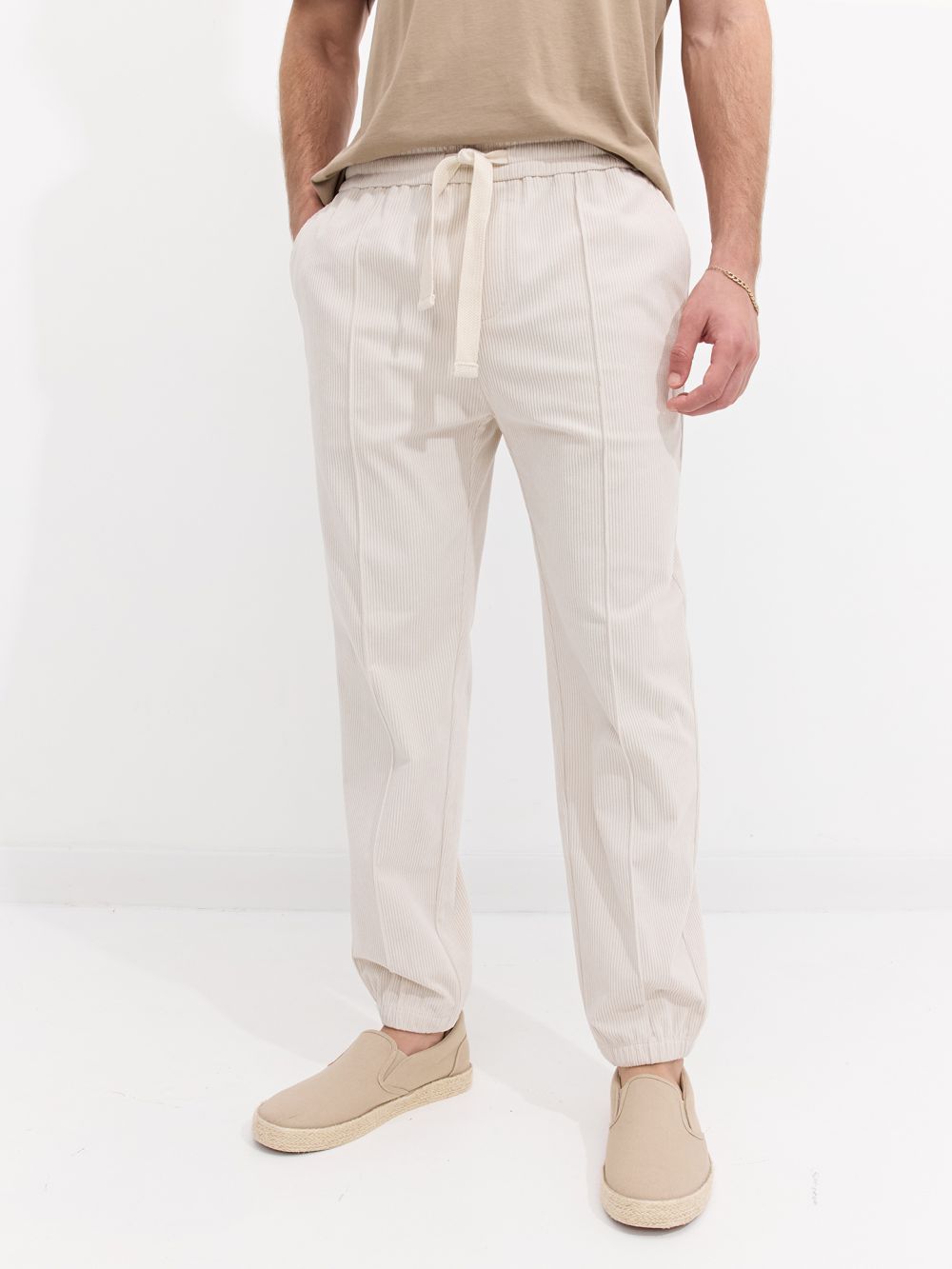 מכנס JOGGER מבד קורדרוי