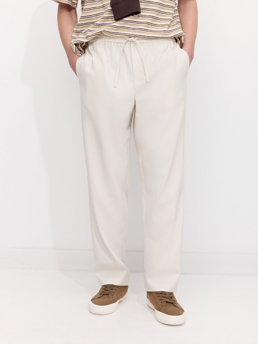 מכנסיים מחוייטים