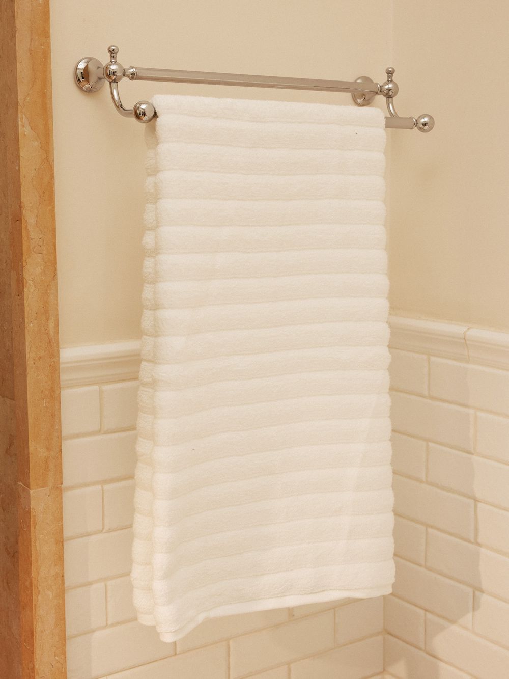 מגבת זירו טוויסט 90*50 700GSM