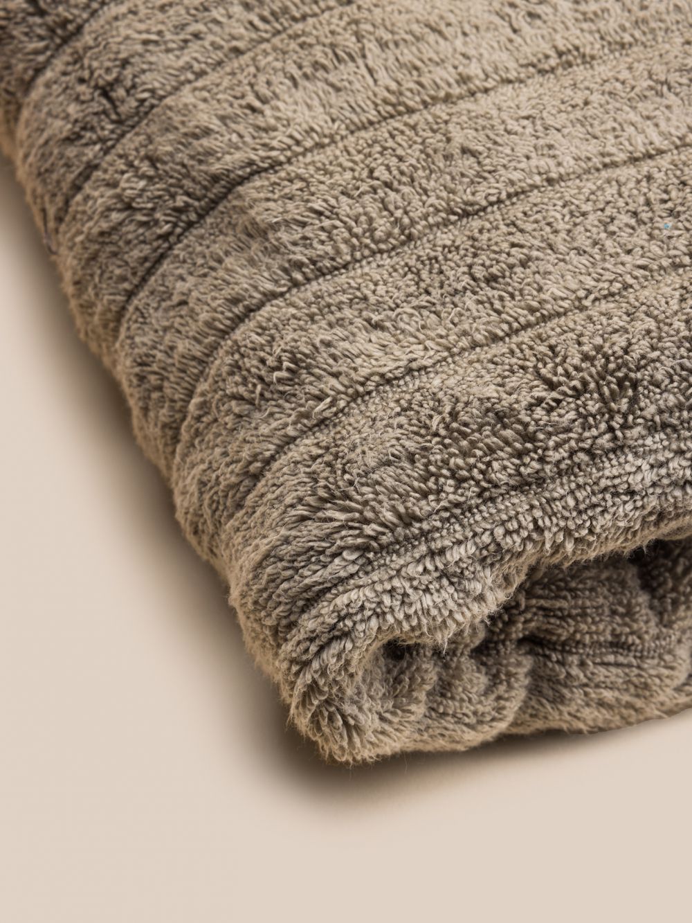 מגבת זירו טוויסט 90*140 ס”מ