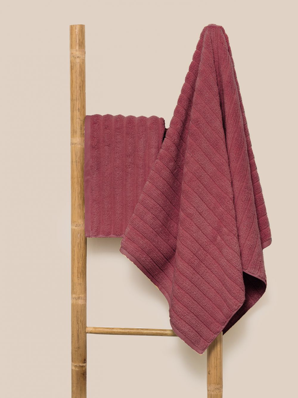 700GSM 70*130 מגבת  זירו טוויסט- מגבת גוף