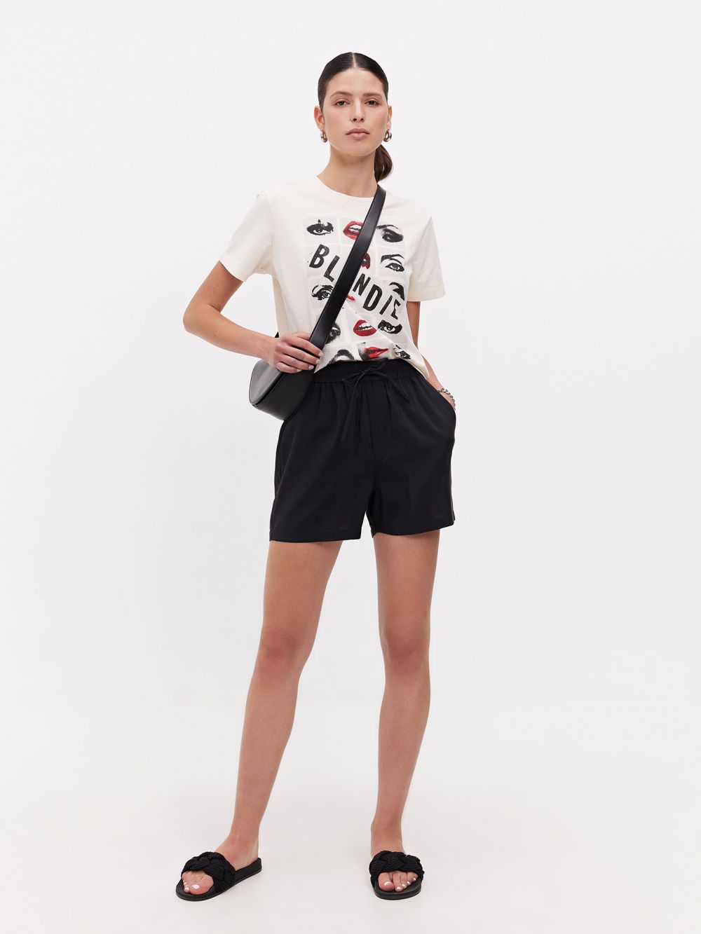 מכנסיים קצרים