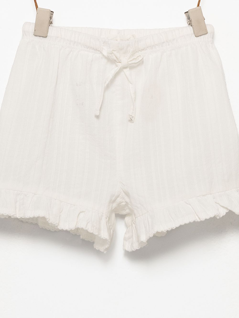 מכנסיים עם רקמה