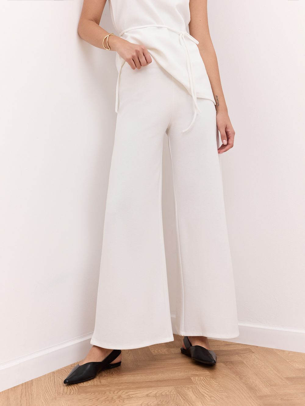 מכנס רחב עם גומי במותן