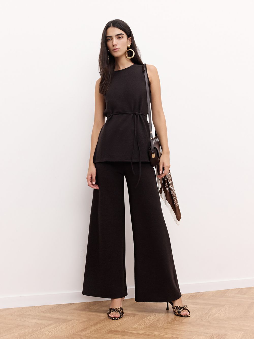 מכנס רחב עם גומי במותן