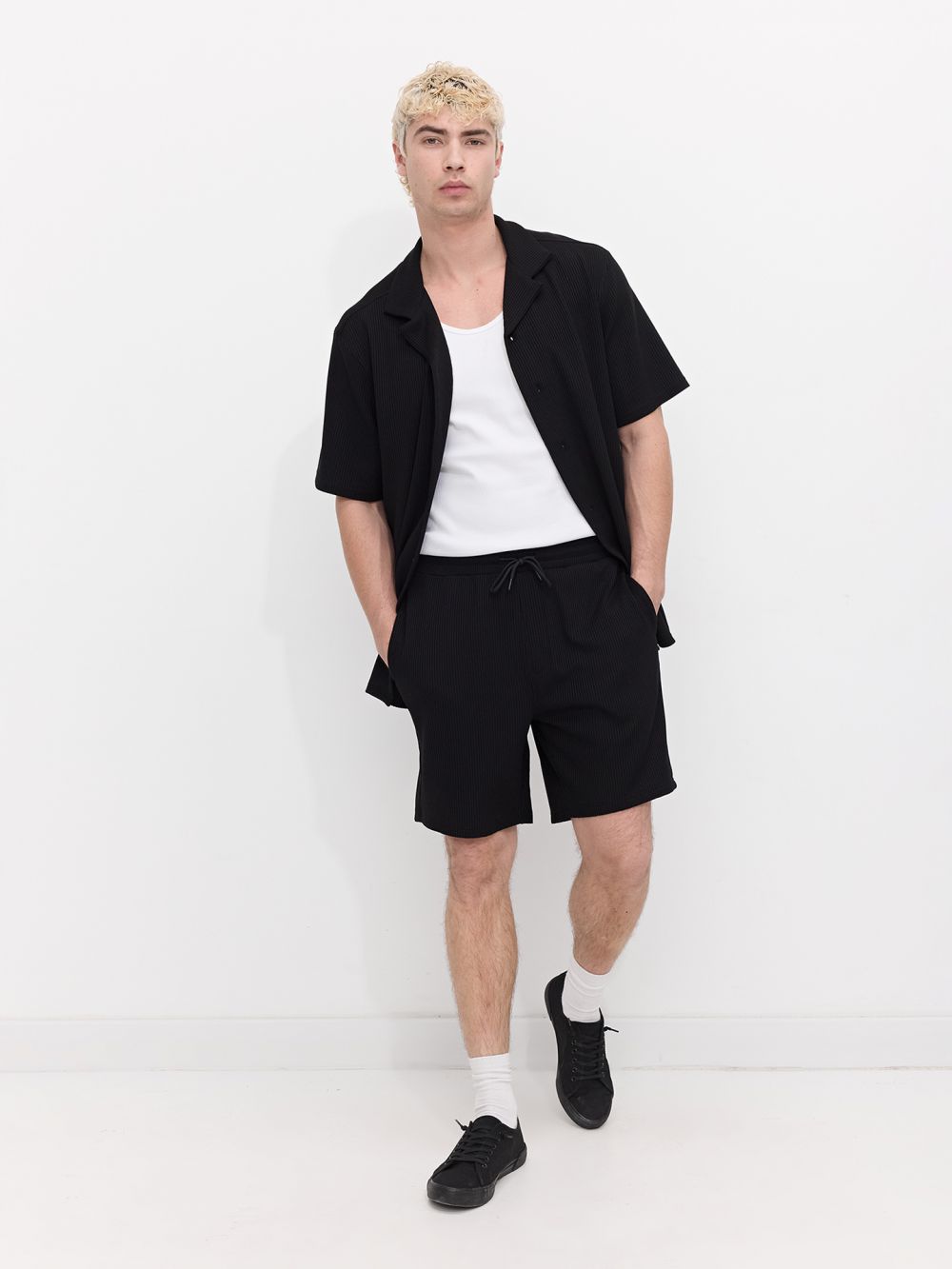 מכנסיים קצרים