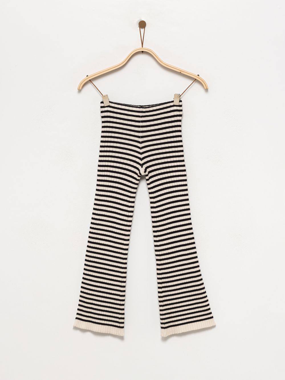 מכנסי סריג מתרחבים