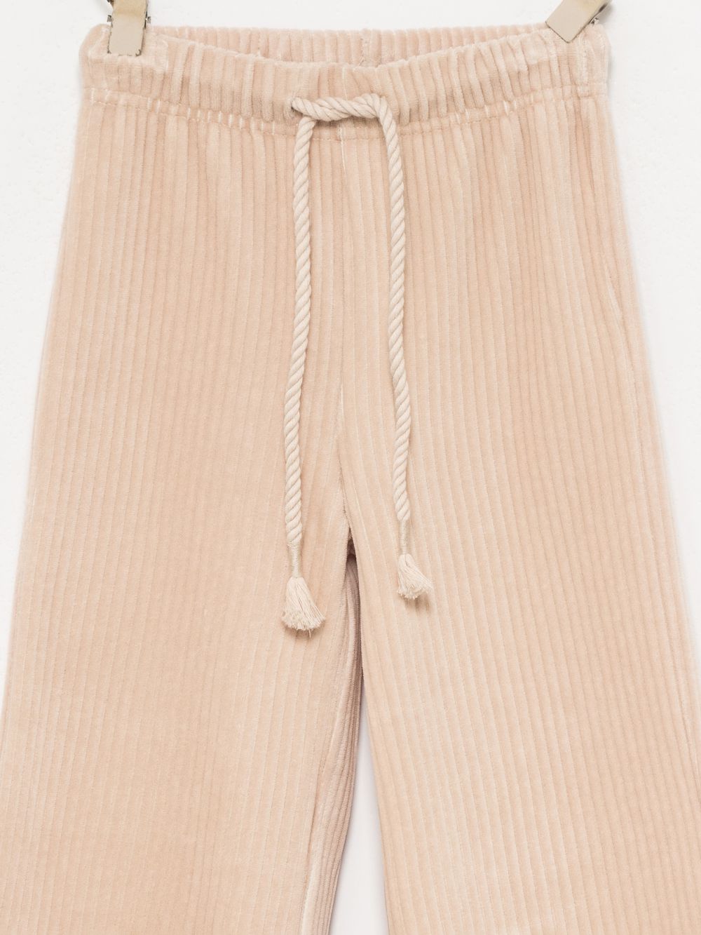 מכנסים מתרחבים