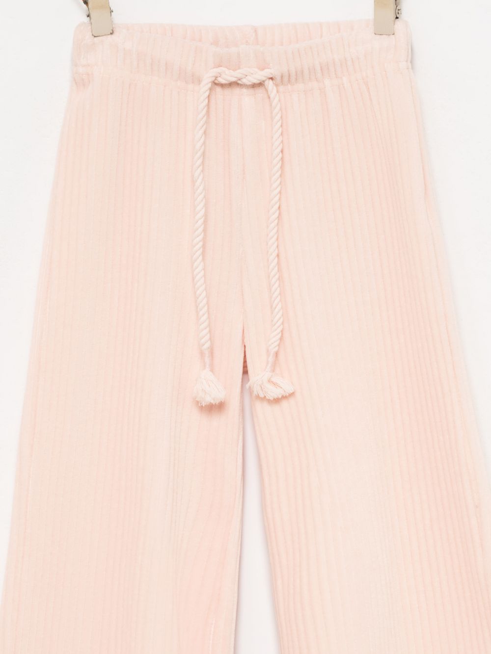 מכנסים מתרחבים