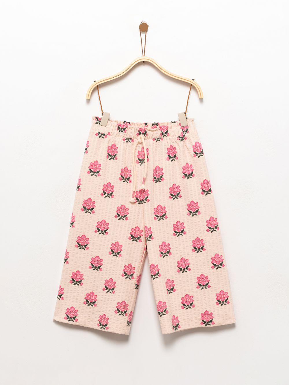 מכנסיים עם WIDE-LEG