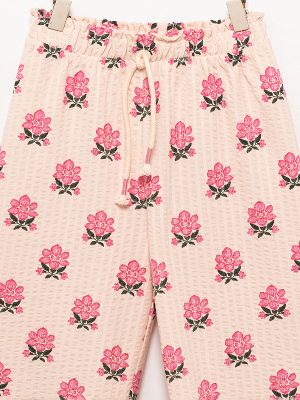 מכנסיים עם WIDE-LEG