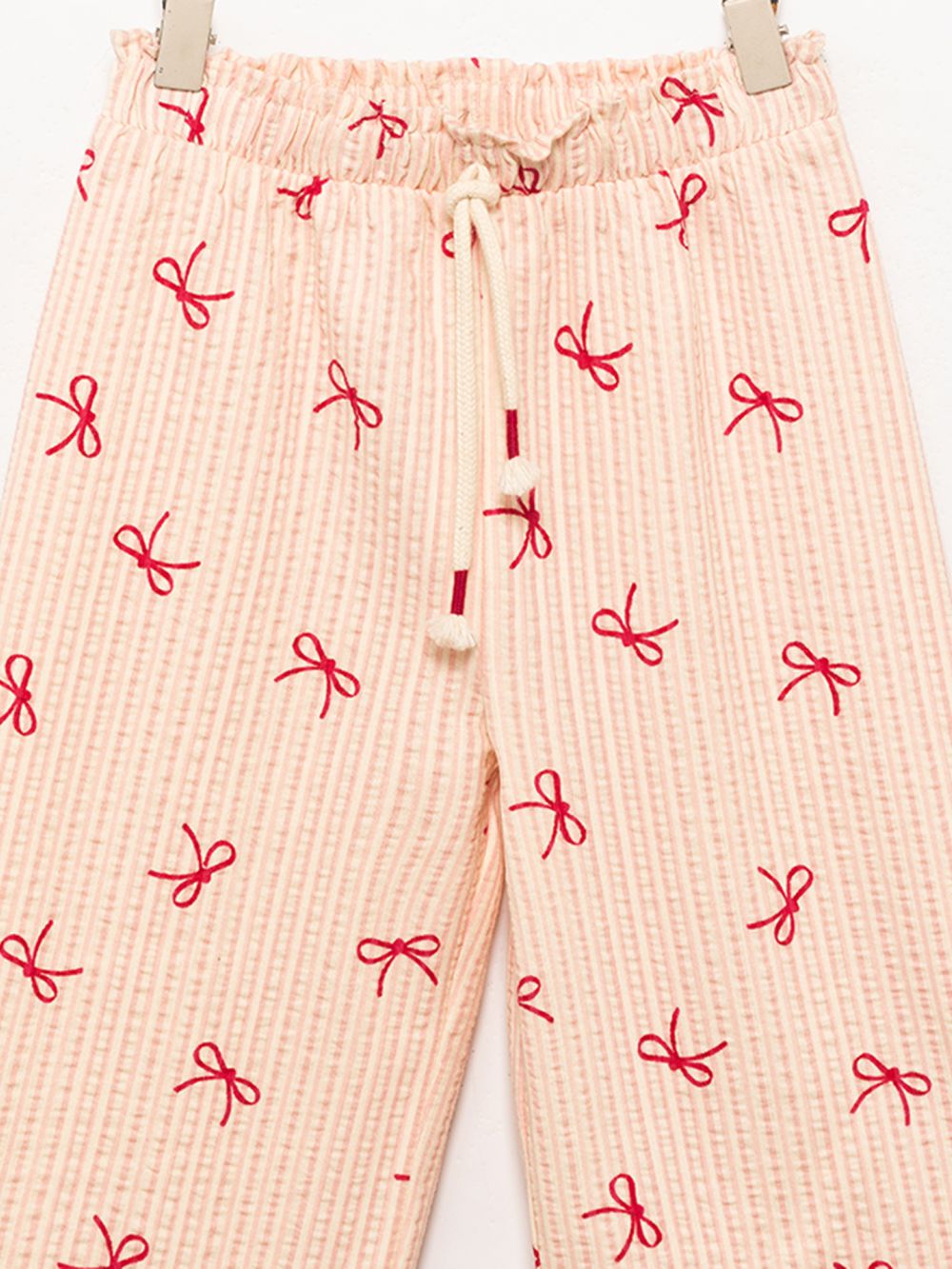 מכנסיים עם WIDE-LEG