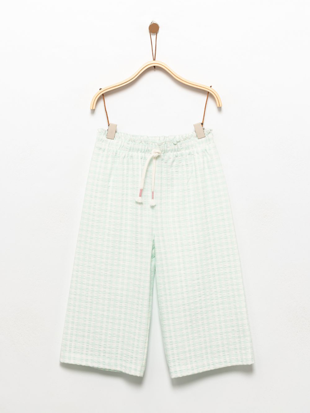 מכנסיים עם WIDE-LEG