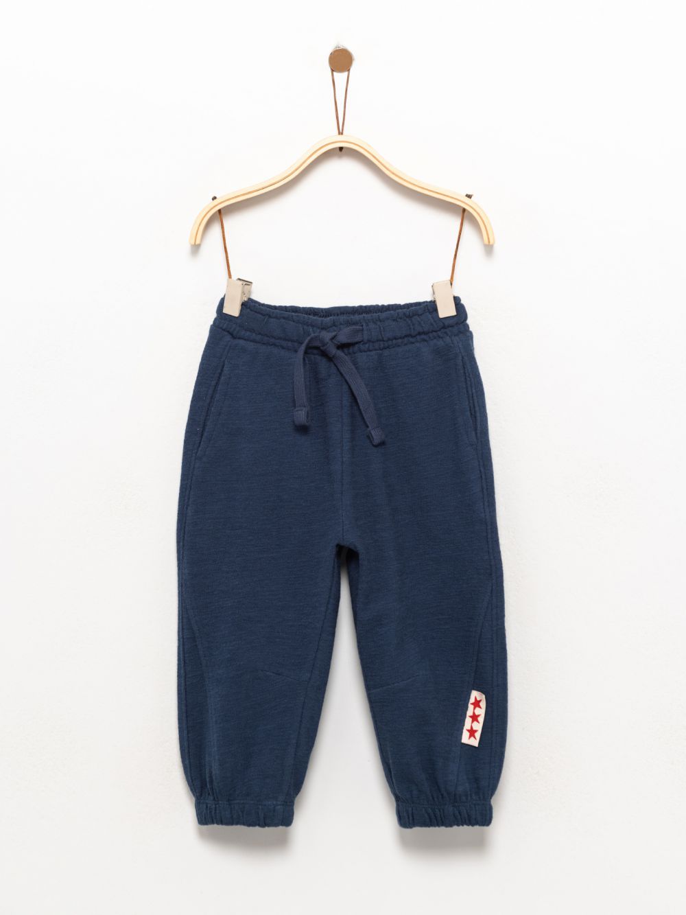 מכנסי JOGGER עם חתכים
