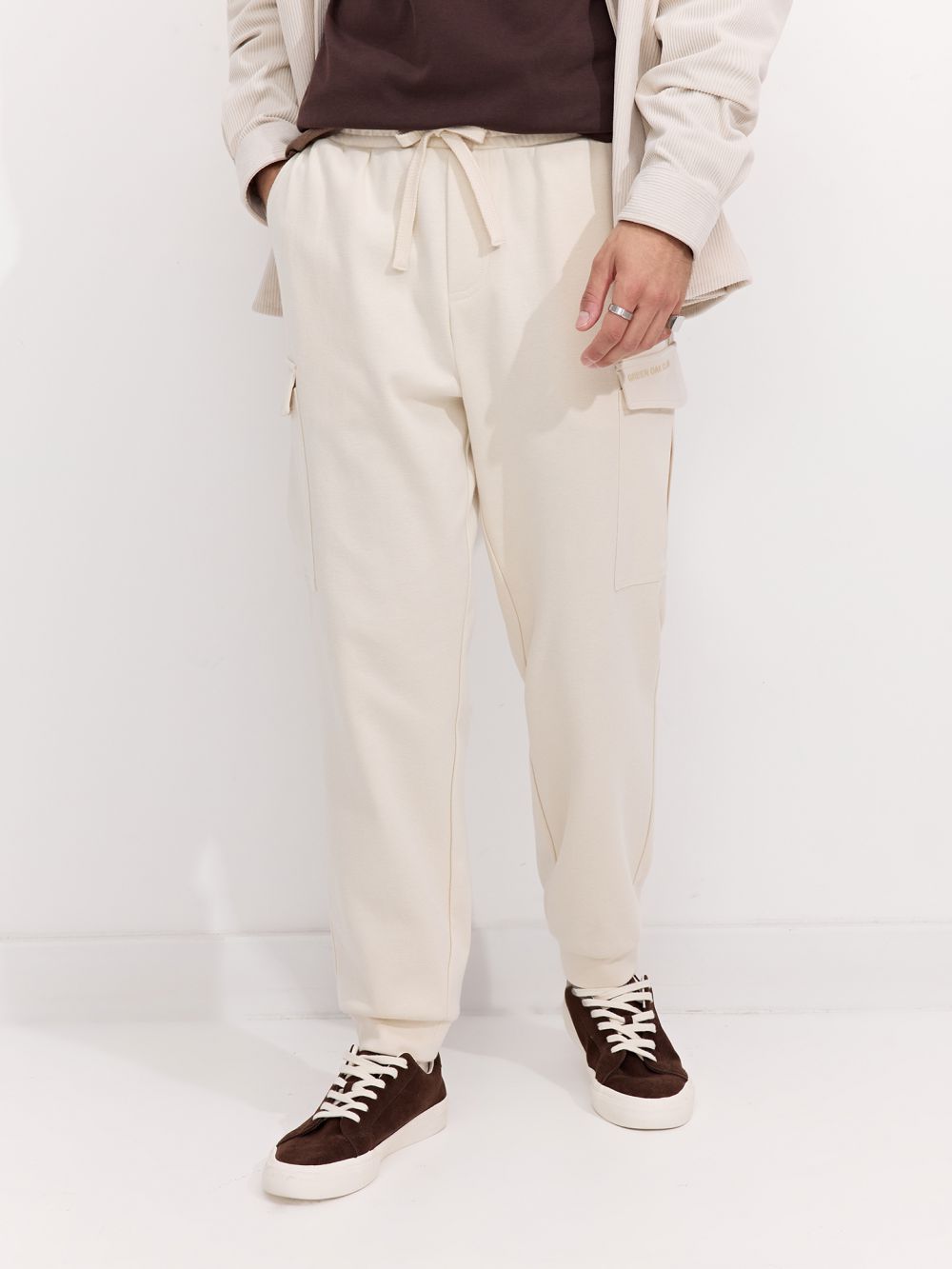 מכנסי JOGGER עם טקסטורה