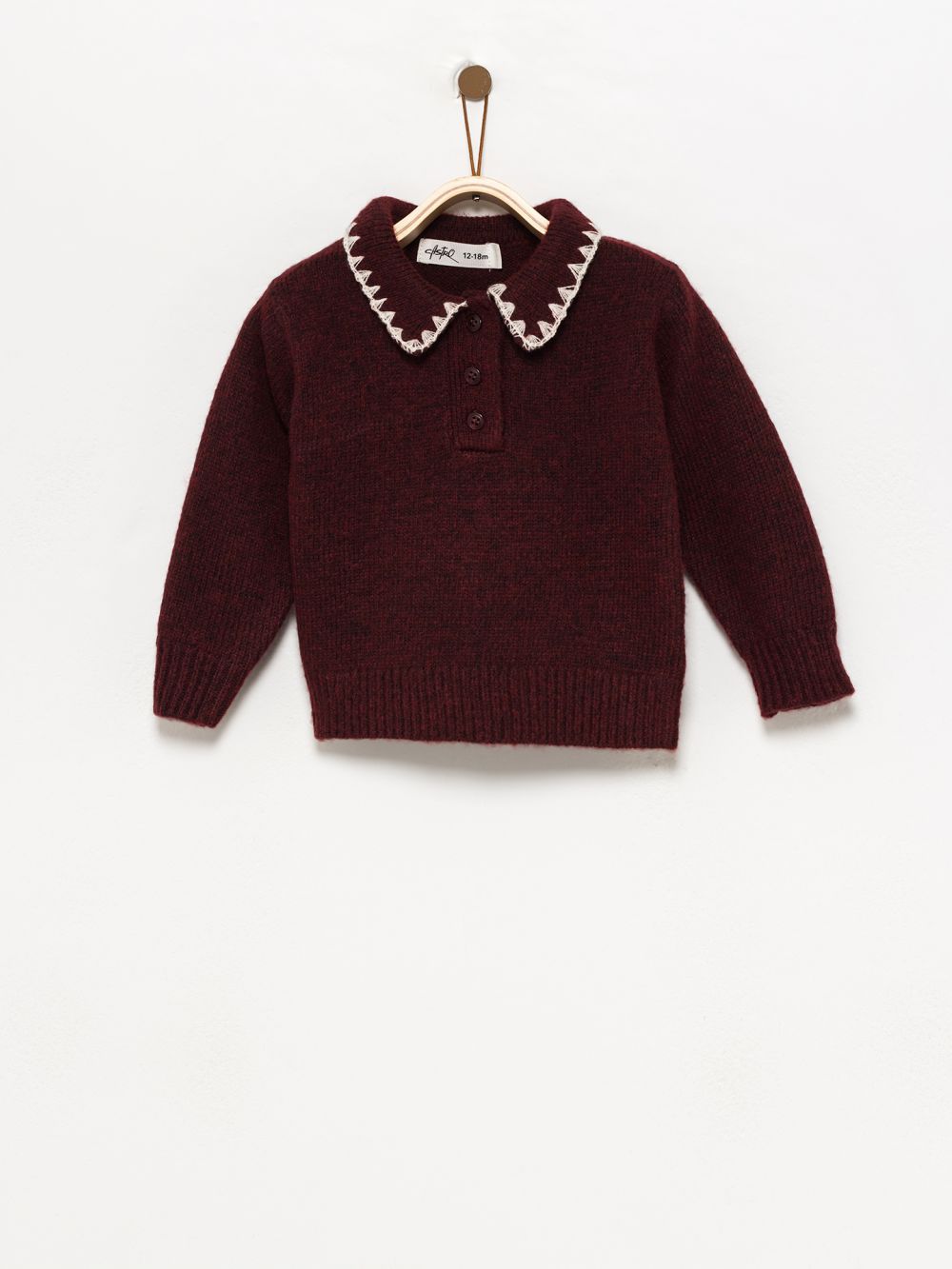 סריג עם רקמות