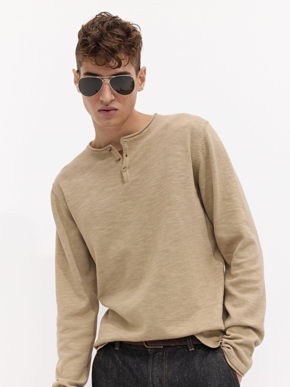 סריג עם מפתח כפתורים