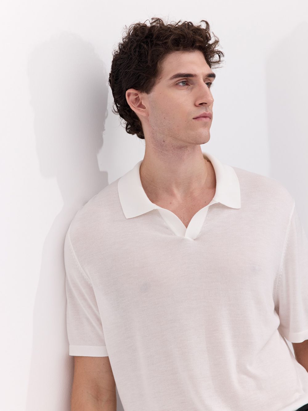 פולו סריג עם מפתח v