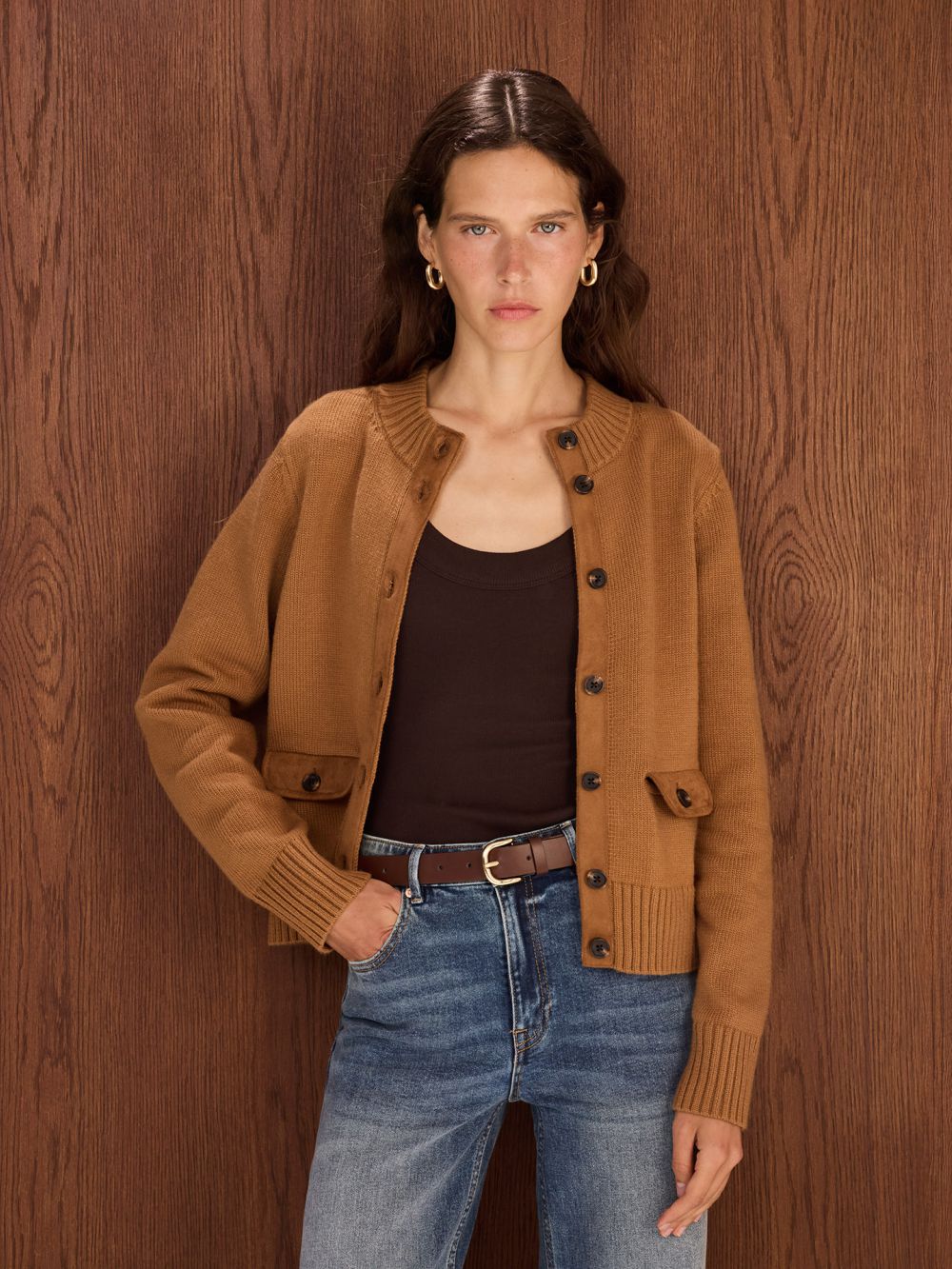 סריג קרדיגן עם דיטיילים זמש