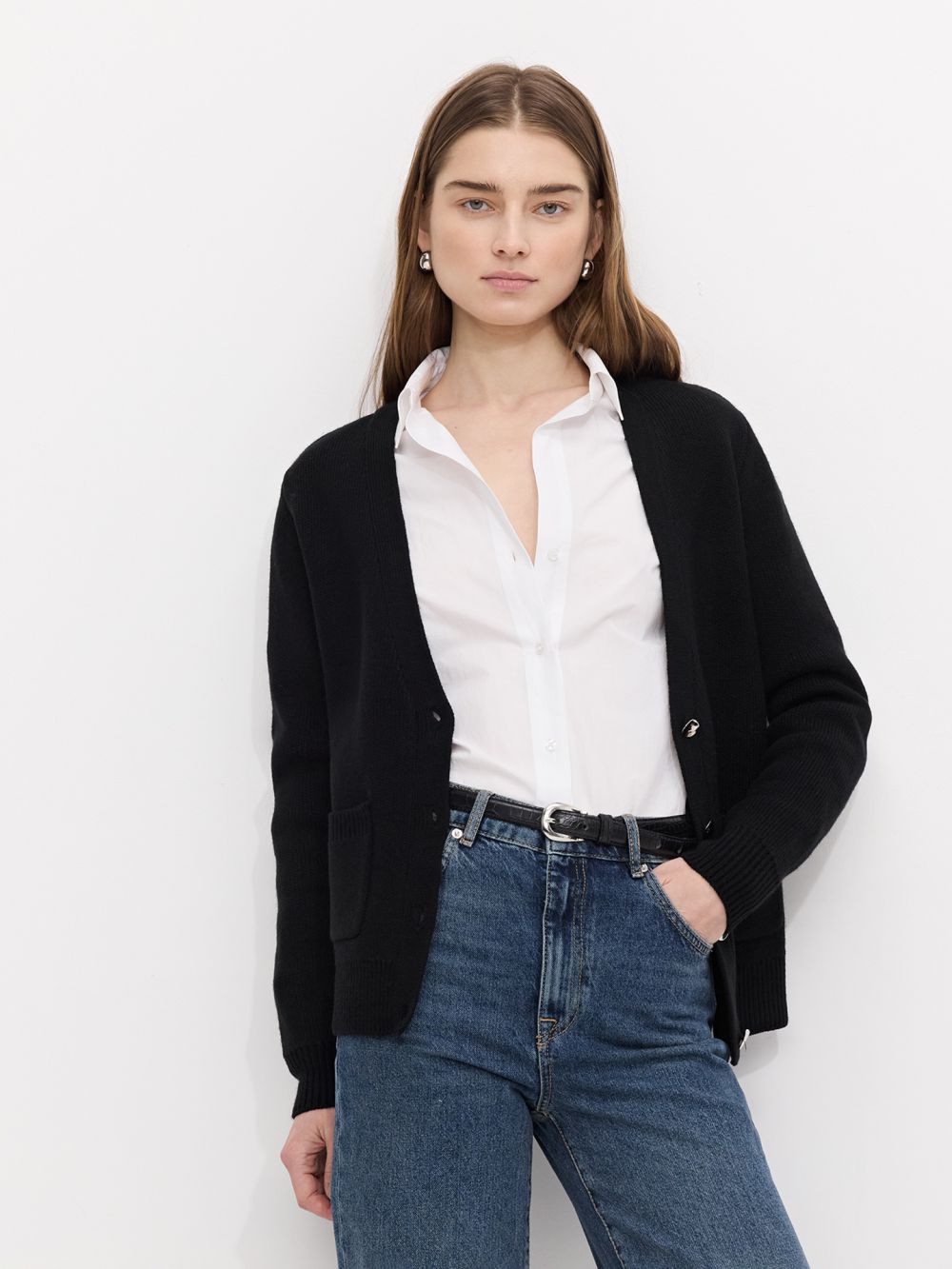 קרדיגן עם כפתורי זהב