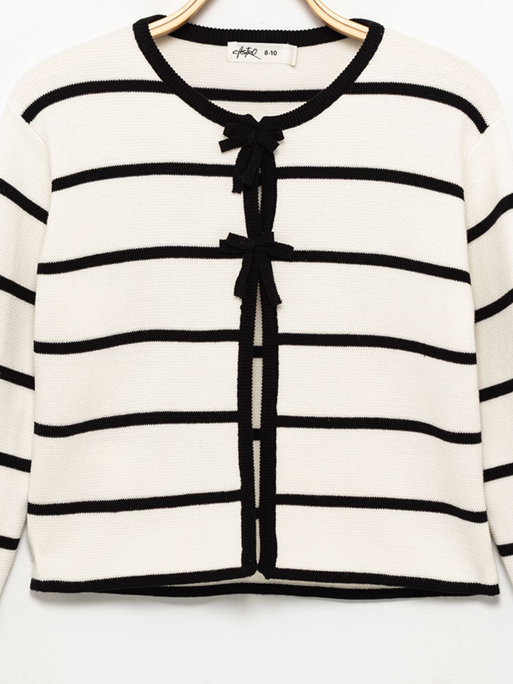 קרדיגן פסים עם פפיונים