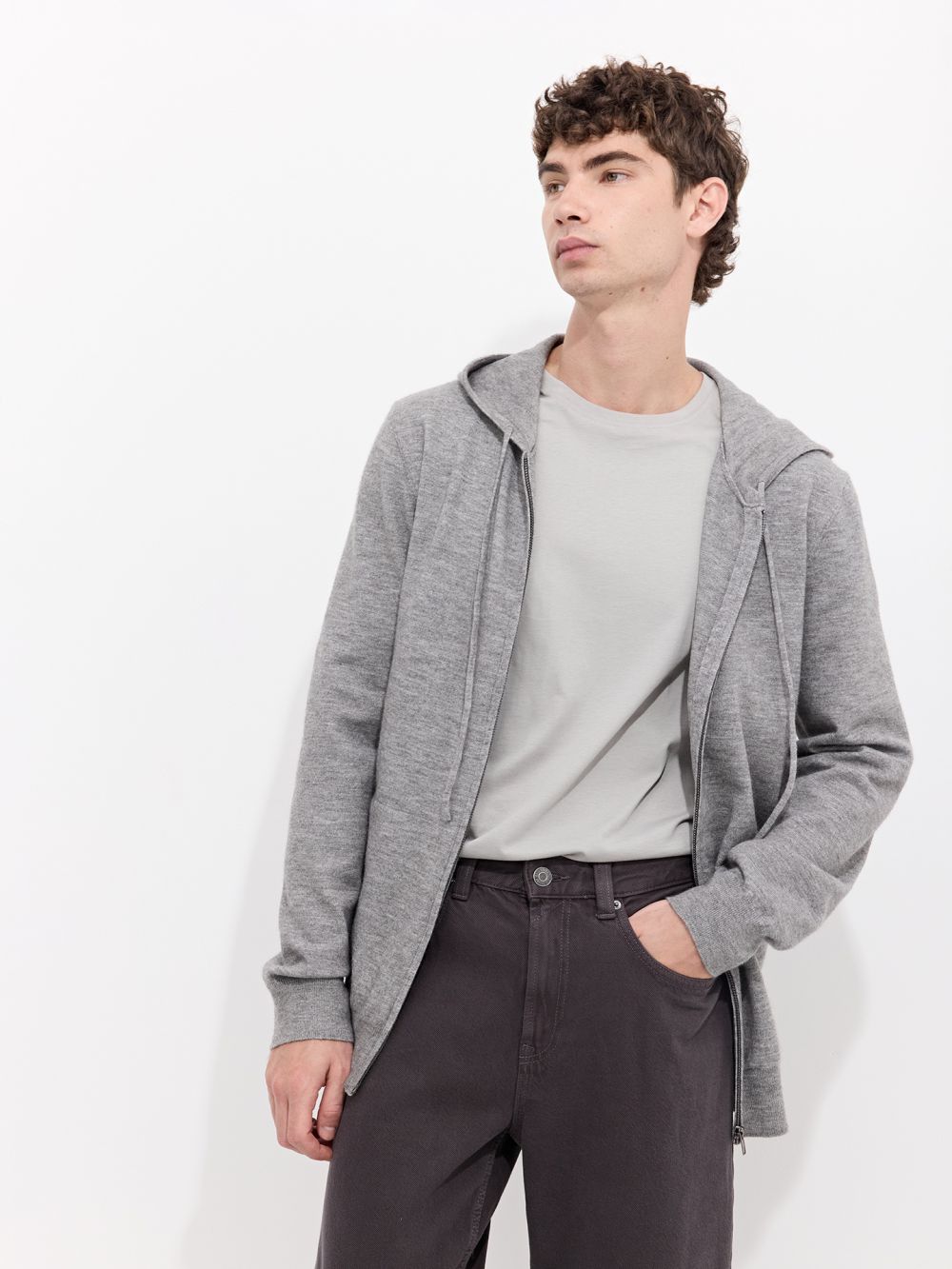 סריג קפוצ׳ון עם רוכסן