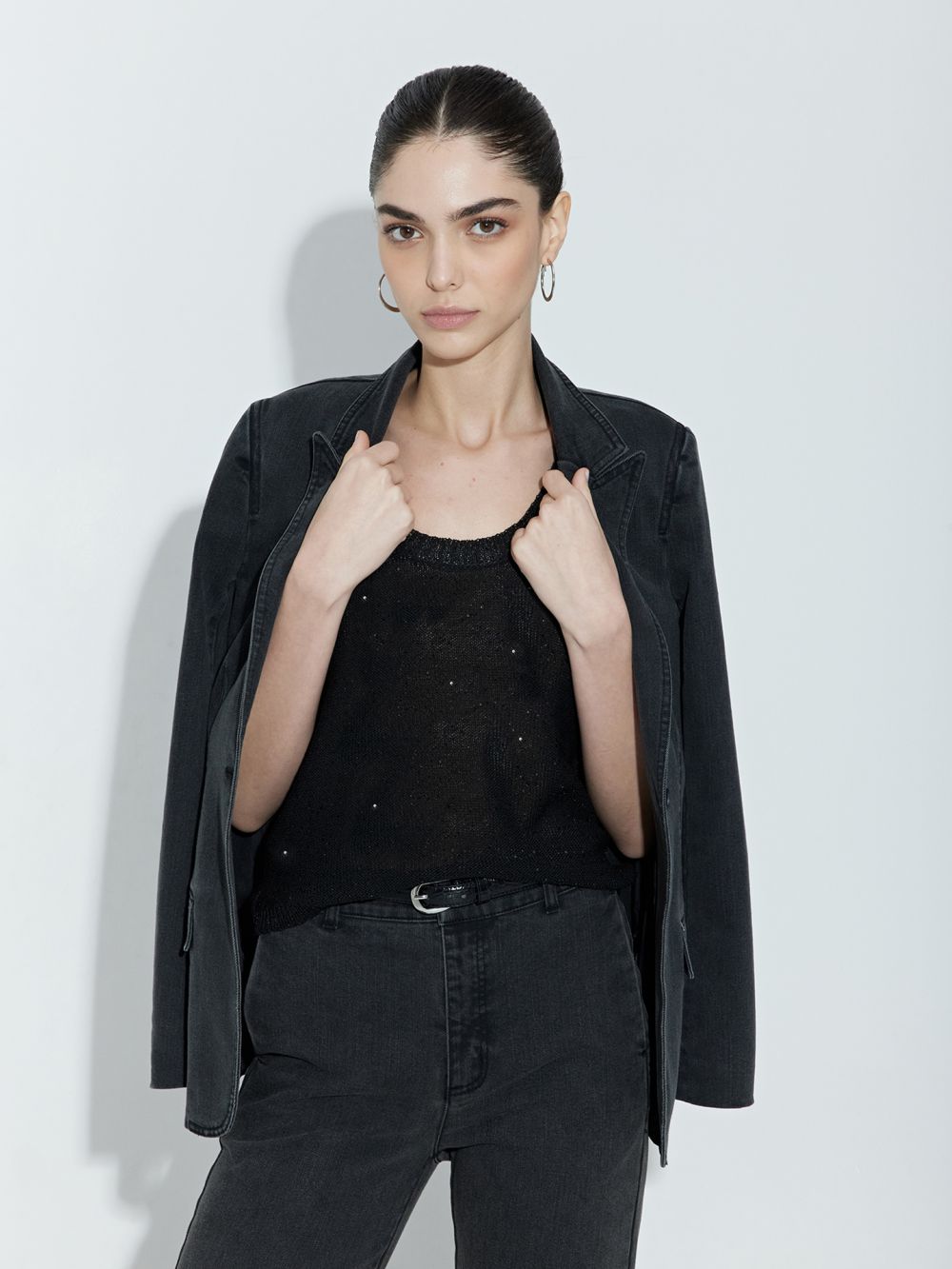 גופיית סריג מנצנצת