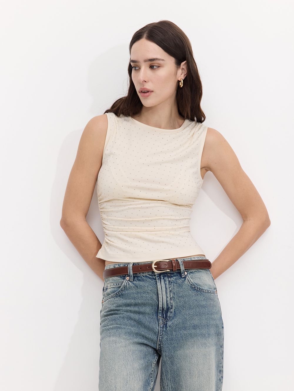 גופייה עם ניטים