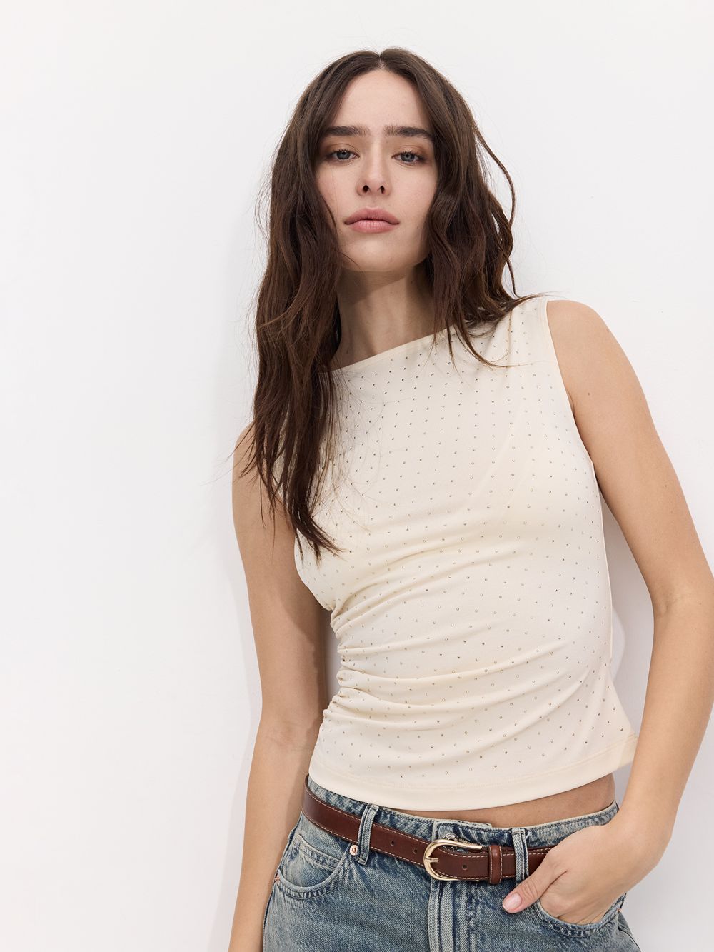 גופייה עם ניטים