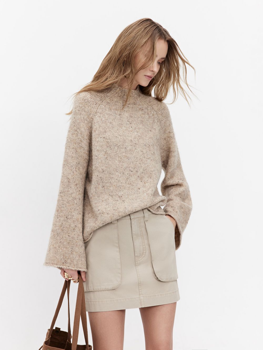 סריג עם שרוולים מתרחבים