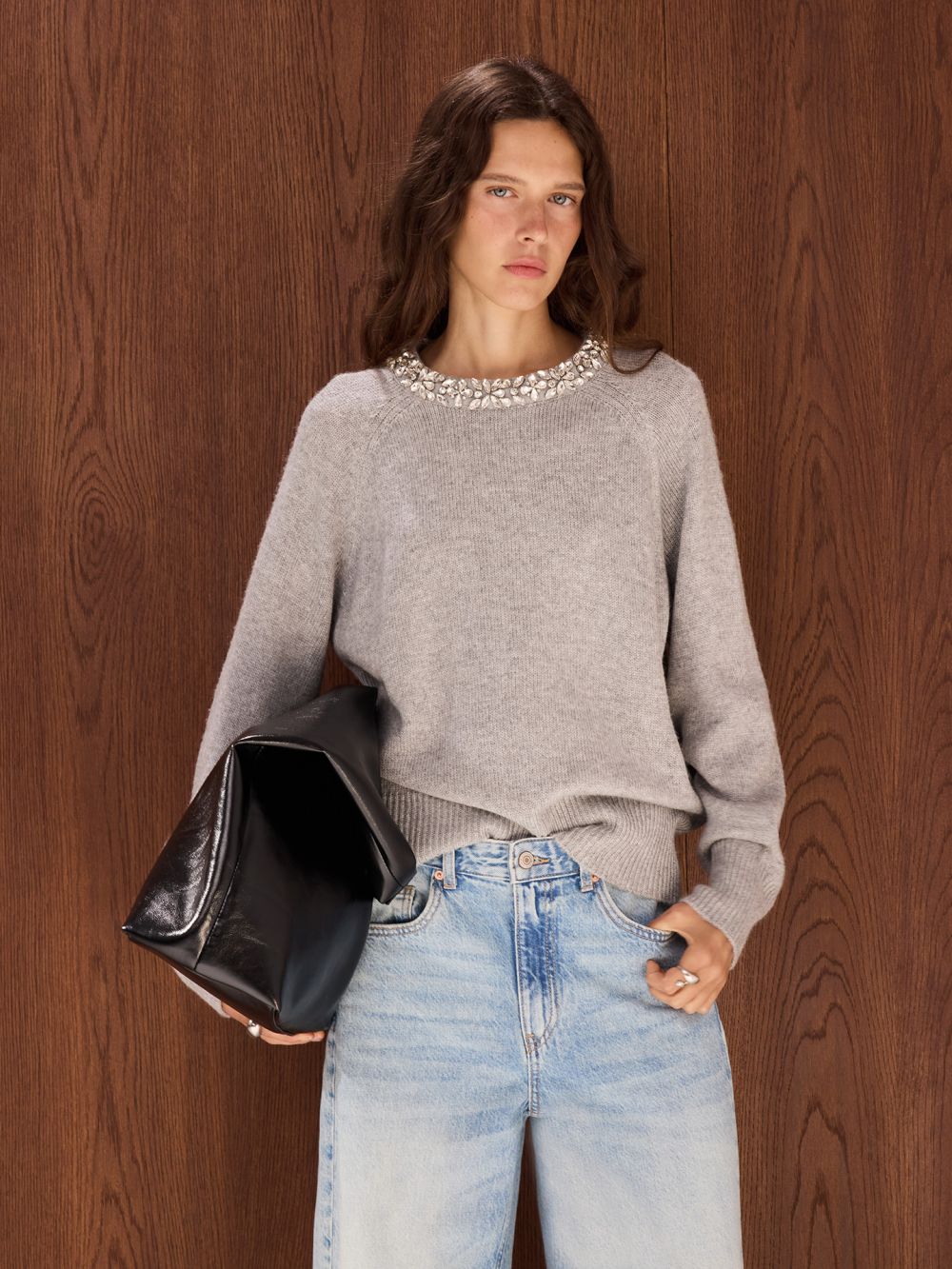 סריג עם דיטייל אבנים