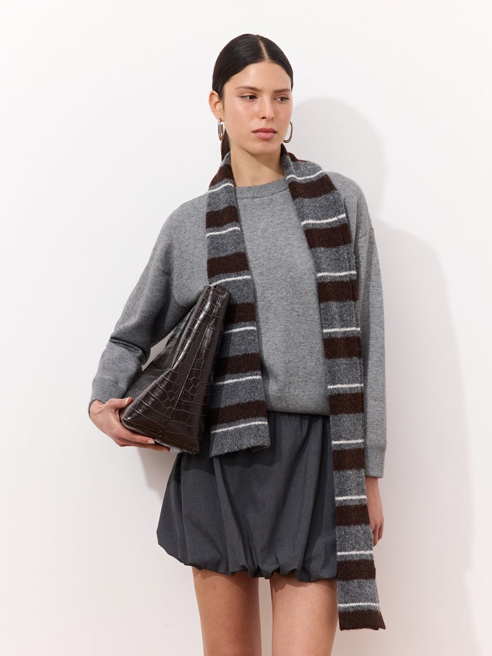 סווטשירט סריג חלק בסיומת ריב