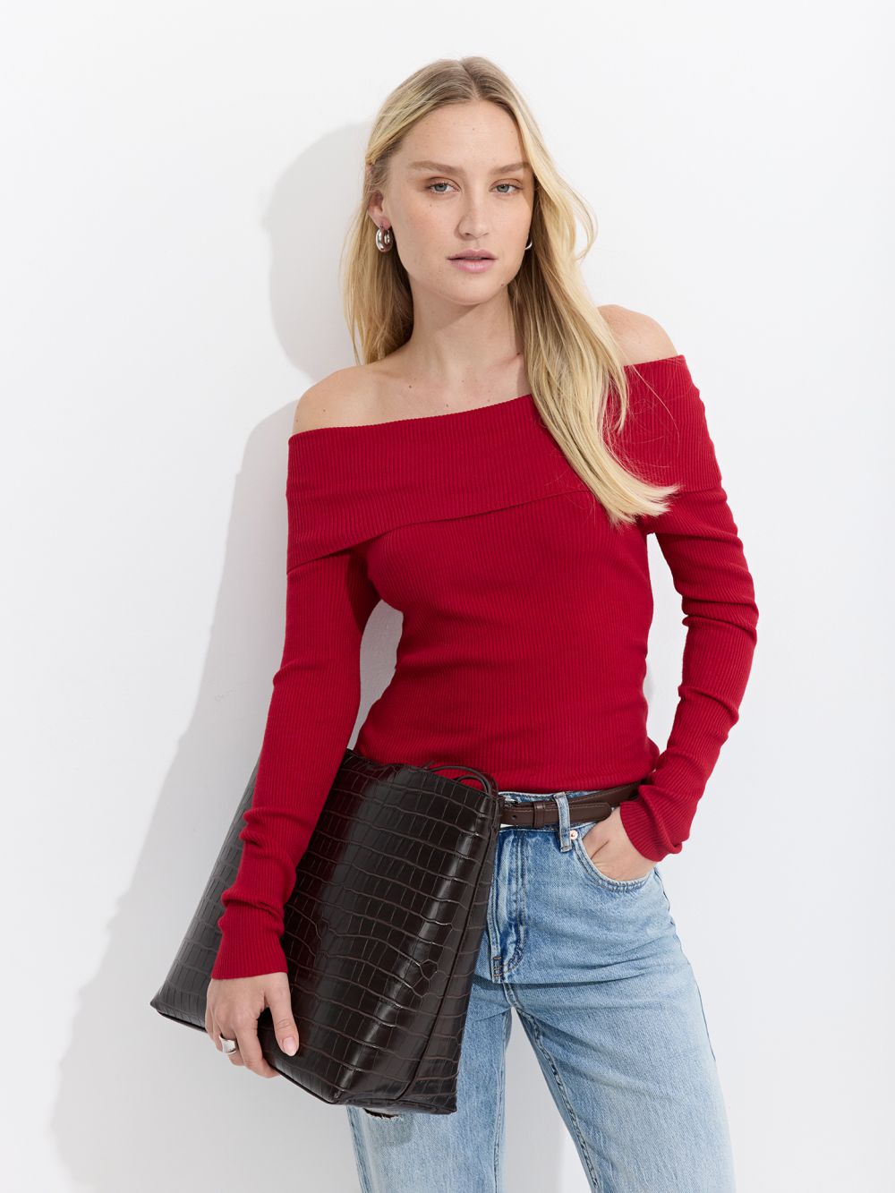 סריג דק כתפיים חשופות