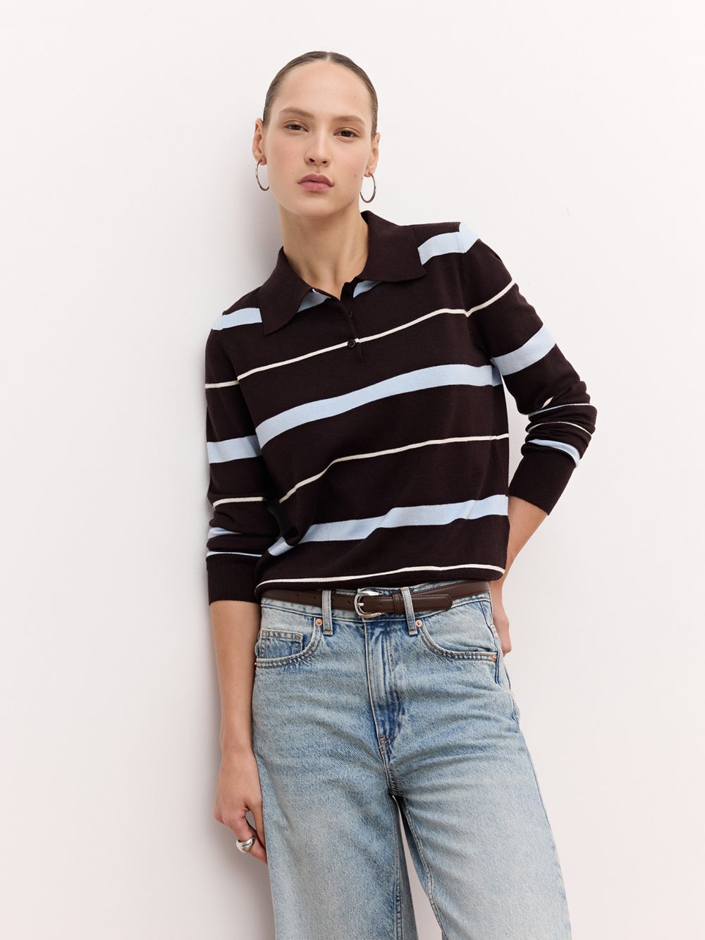 סוודר סריג עם צווארון פולו