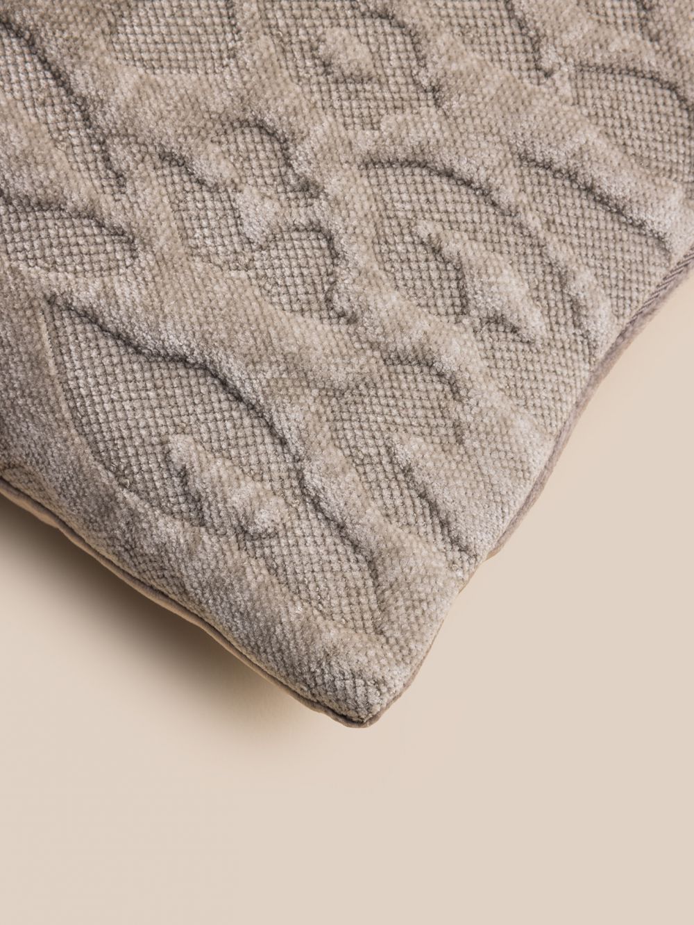 כרית נוי טקסטורה אפור בהיר 30X50CM