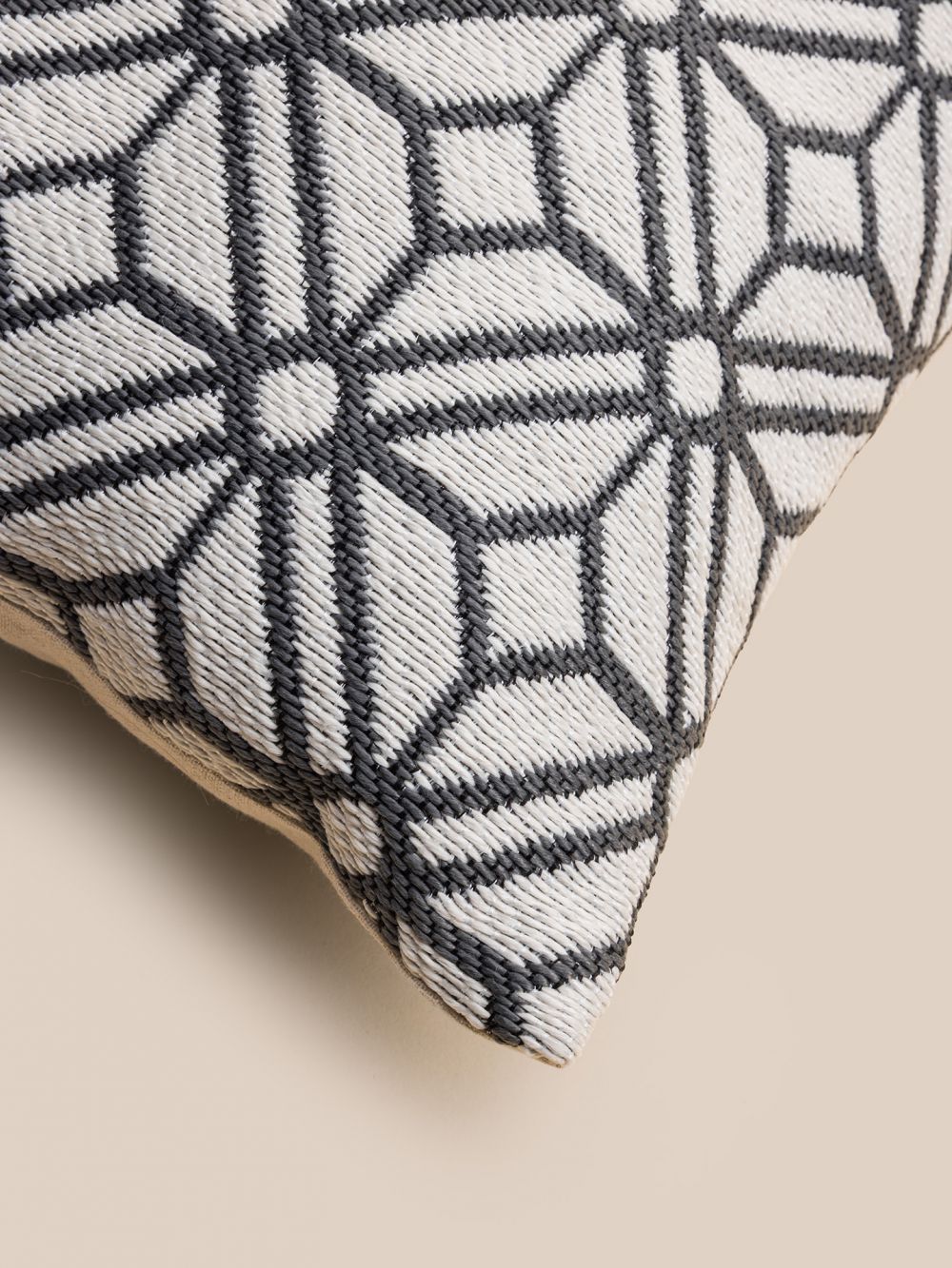 כרית נוי רקומה 40X60CM