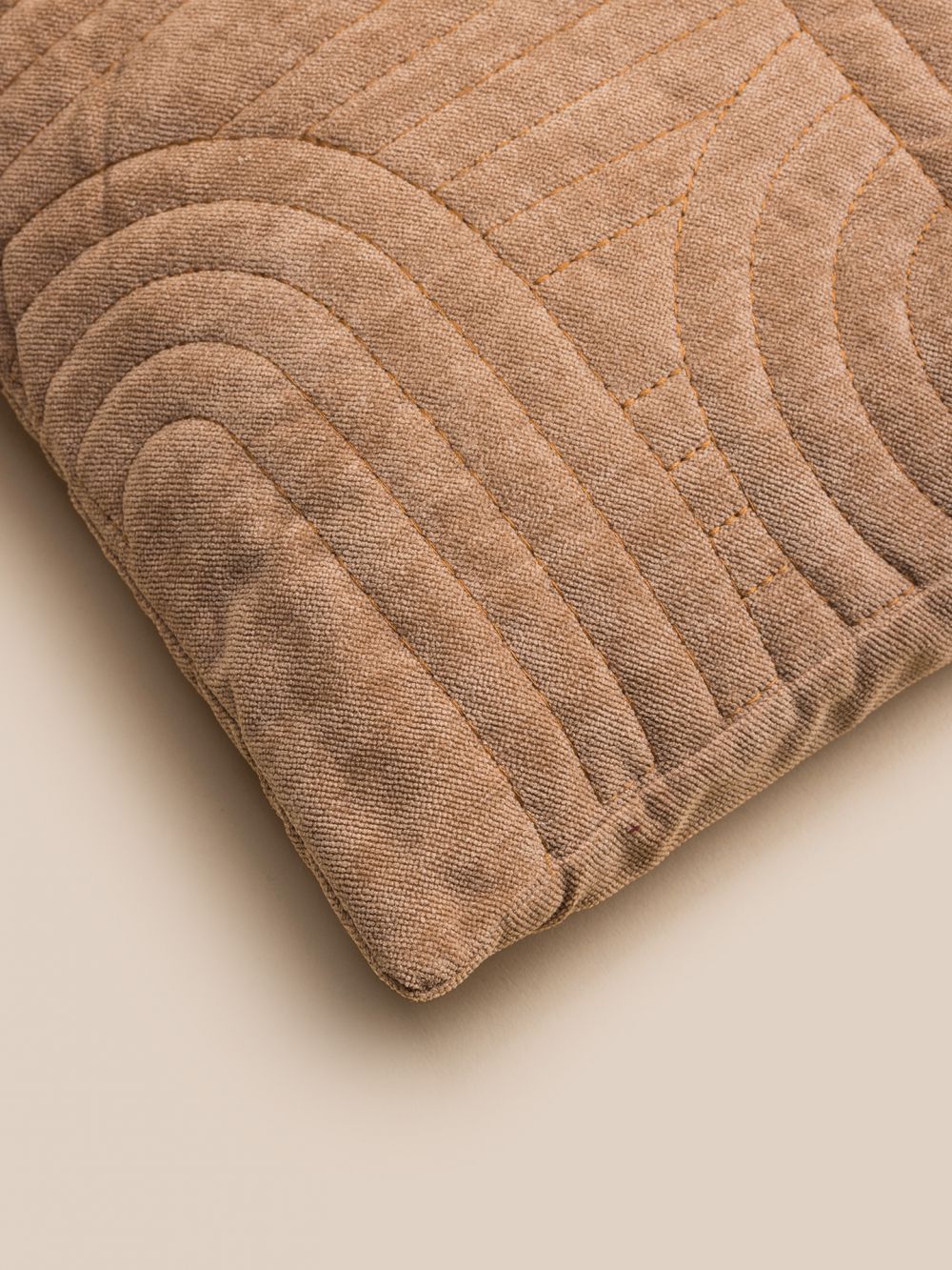 כרית קטיפה רקומה 30X50CM