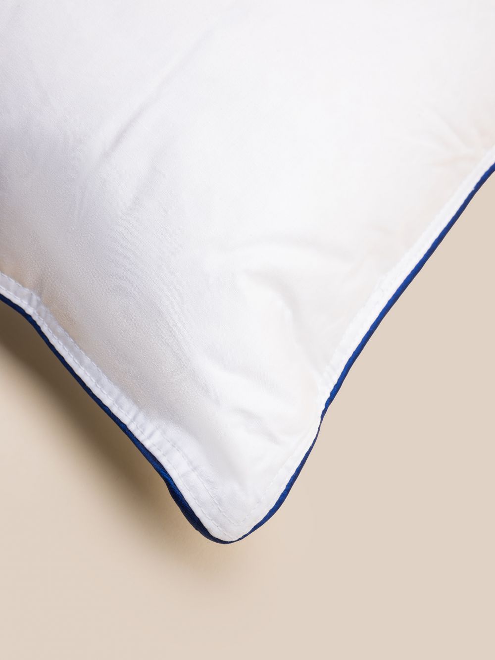 כרית נוצות ופלומה טבעית ברקת