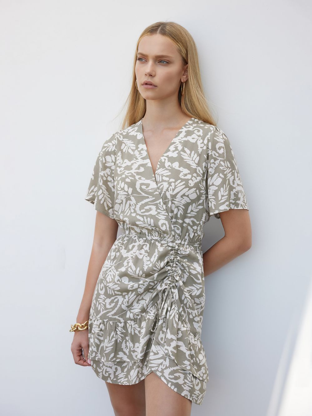 שמלת מיני מעטפת