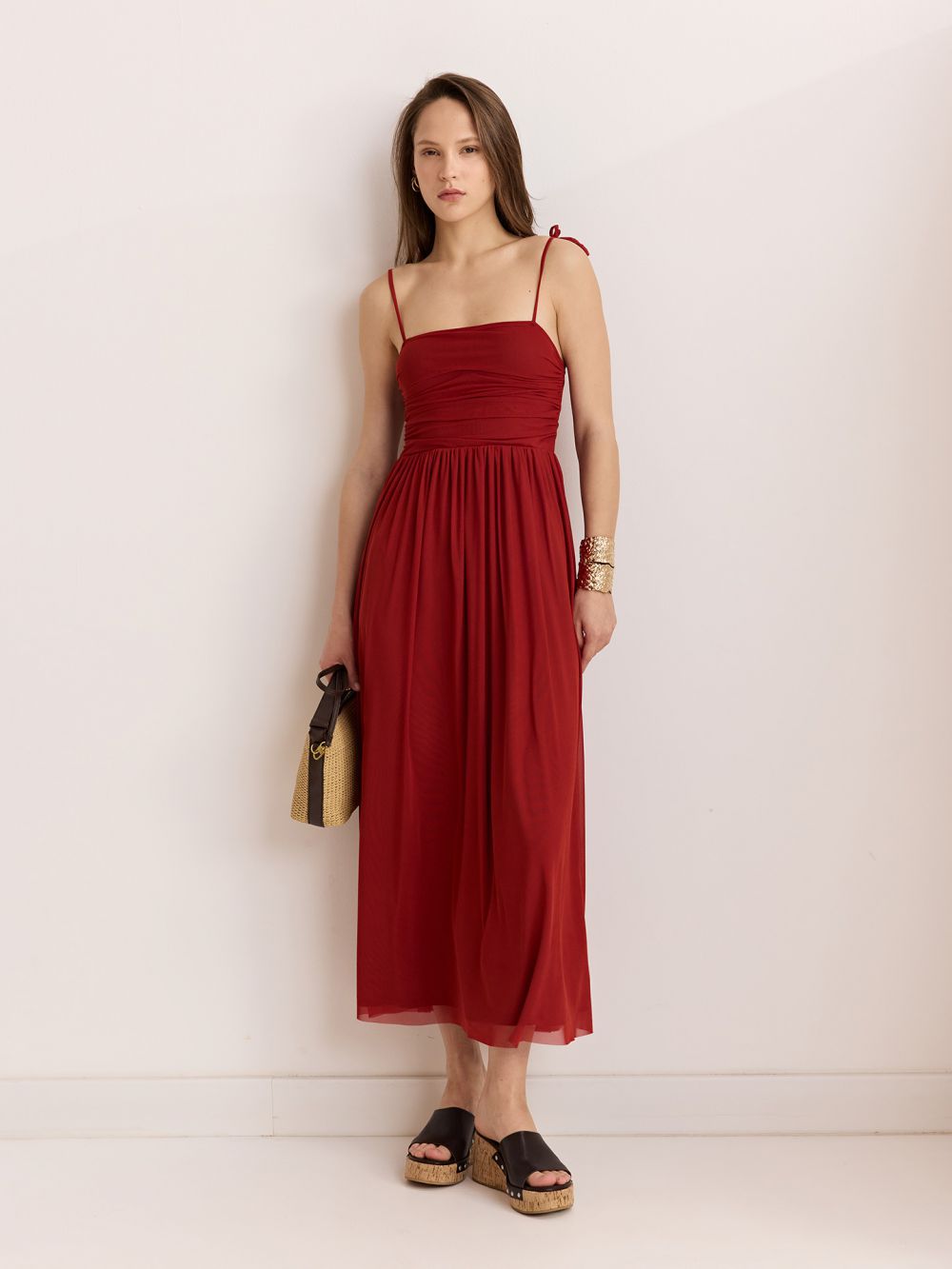 שמלת מידי טול