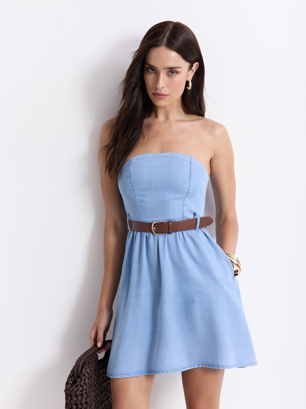 שמלת מיני עם חגורה