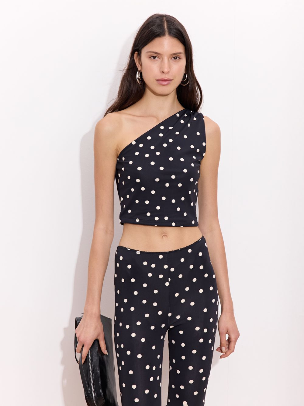 טופ אסימטרי מנוקד