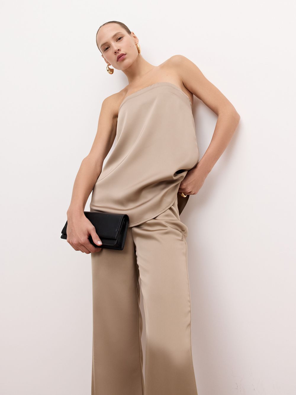 טופ סאטן סטרפלס