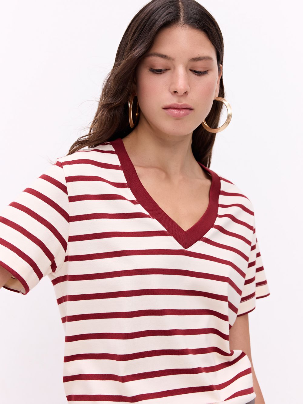 טי שירט פימה בוקסית מחשוף וי