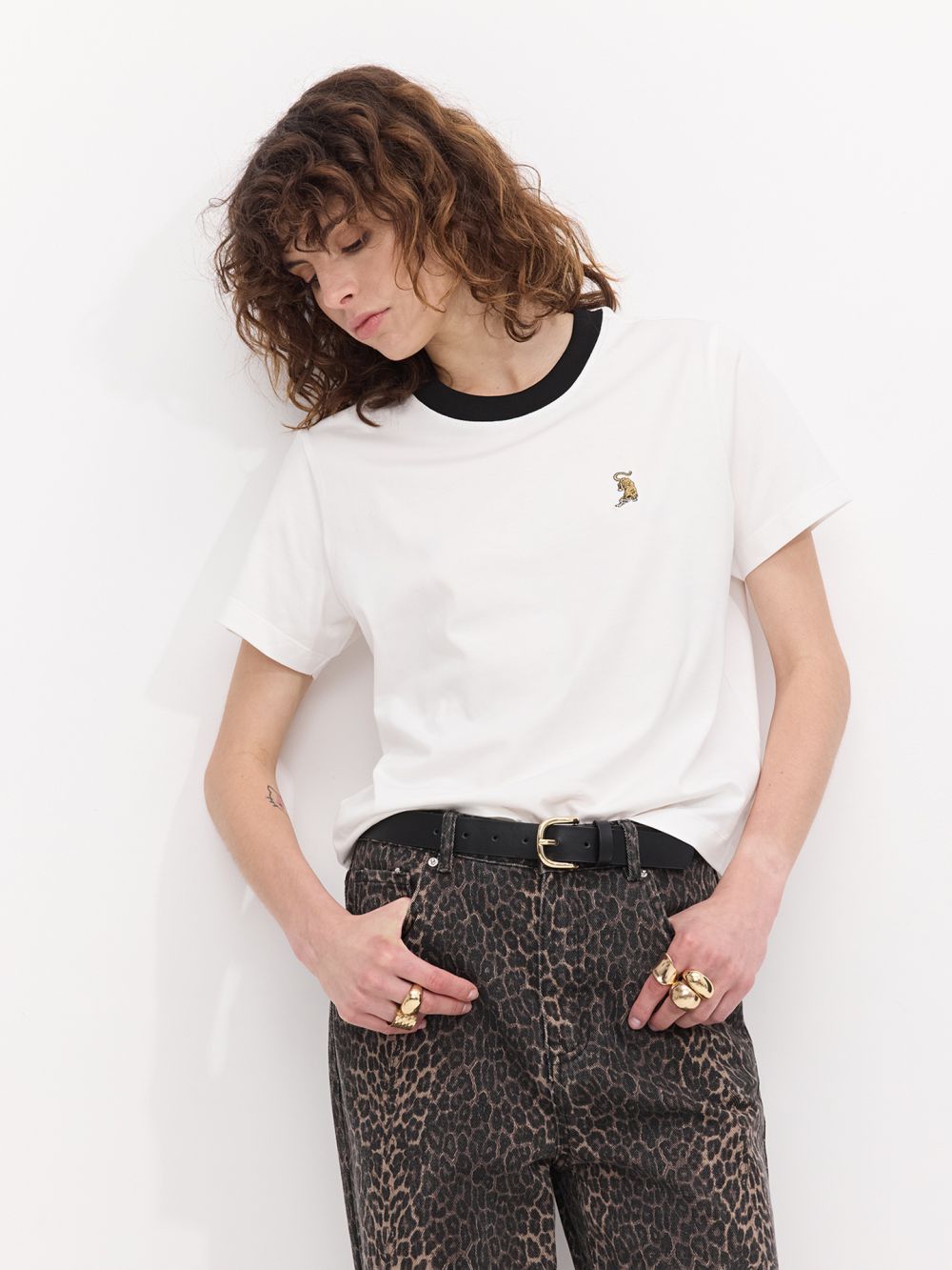 טי שירט פימה בוקסית עם רקמה