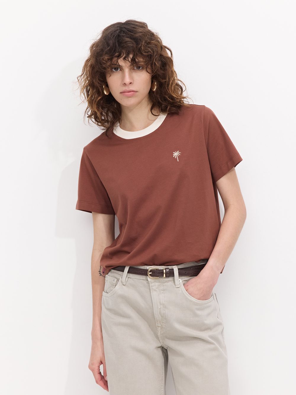 טי שירט פימה בוקסית עם רקמה