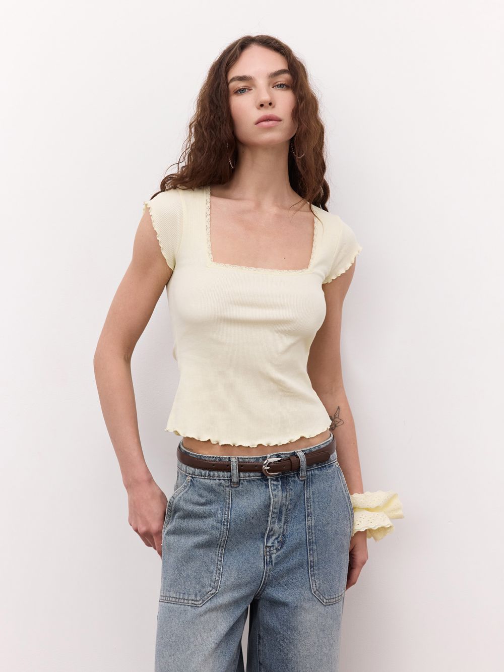 טי שירט ריב עם גימורי תחרה